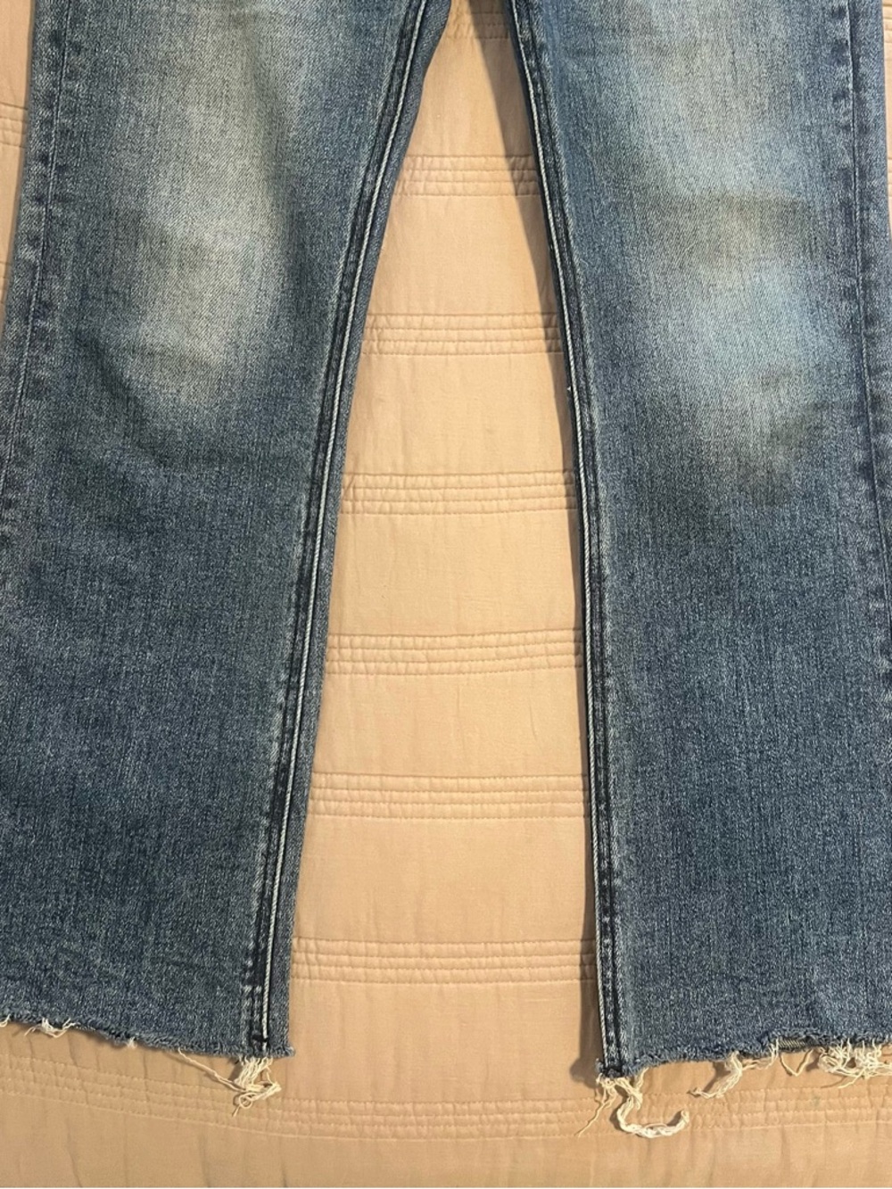 Vervet Vintage-Inspired High-Rise Blue Cropped Flare Jeans Frayed Stretch - Picture 3 of 6